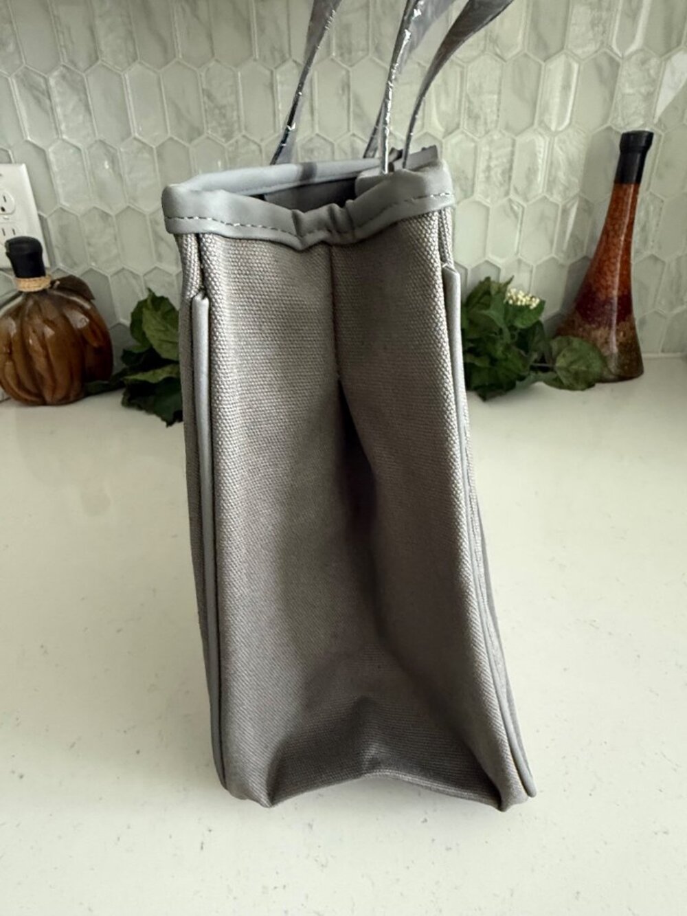 Santa Barbara Design Studio Mind Body Spirit Canvas Tote Bag 20x11x6 Gray With H - Picture 9 of 10